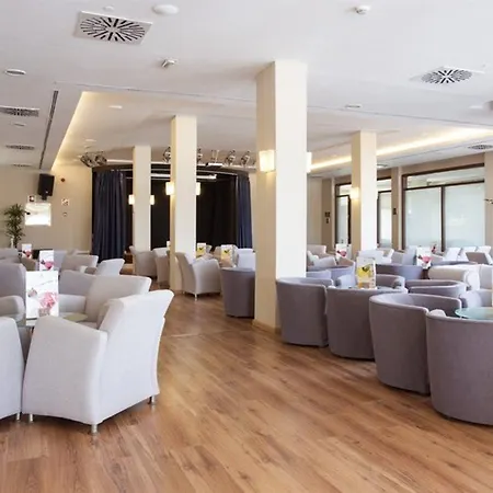 Отель Hipotels Flamenco Conil 4*