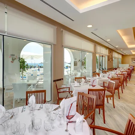 Отель Hipotels Flamenco Conil 4*